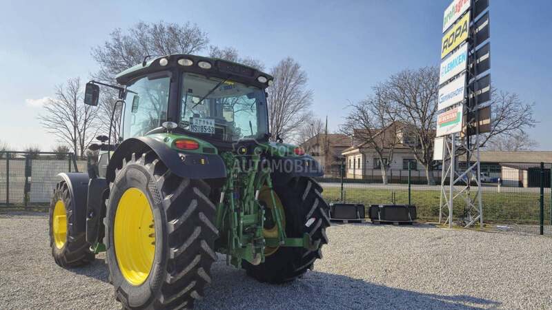 John Deere 6135R