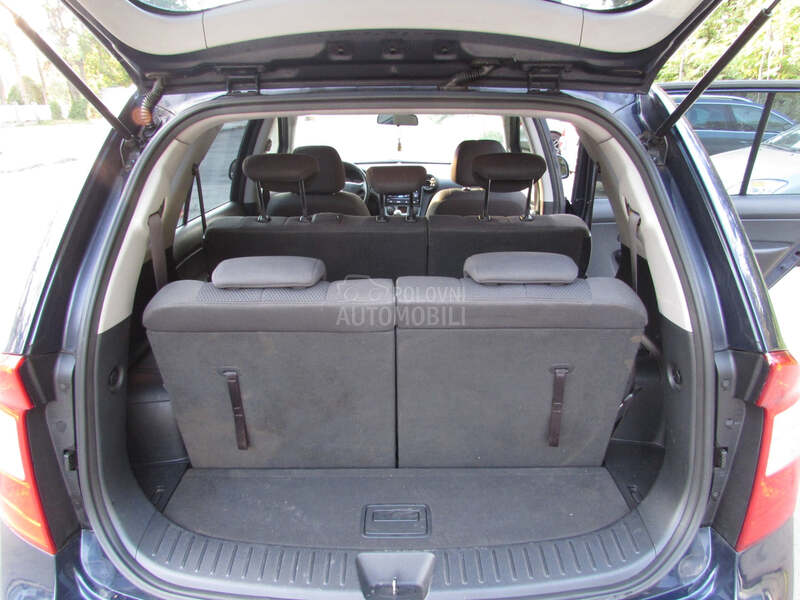 Kia Carens 2.0 CRDI