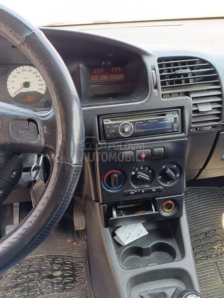 Opel Zafira 