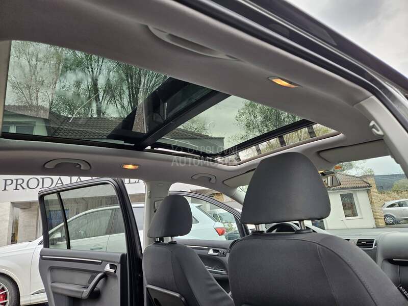 Volkswagen Touran HIGHTLINE D S G