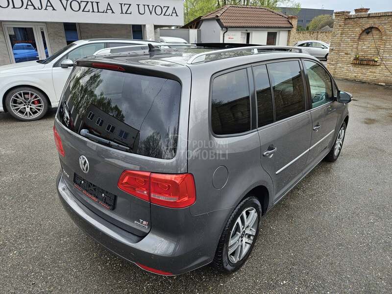 Volkswagen Touran HIGHTLINE D S G