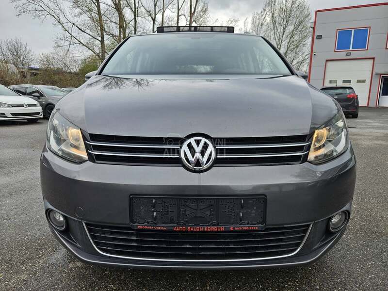 Volkswagen Touran HIGHTLINE D S G