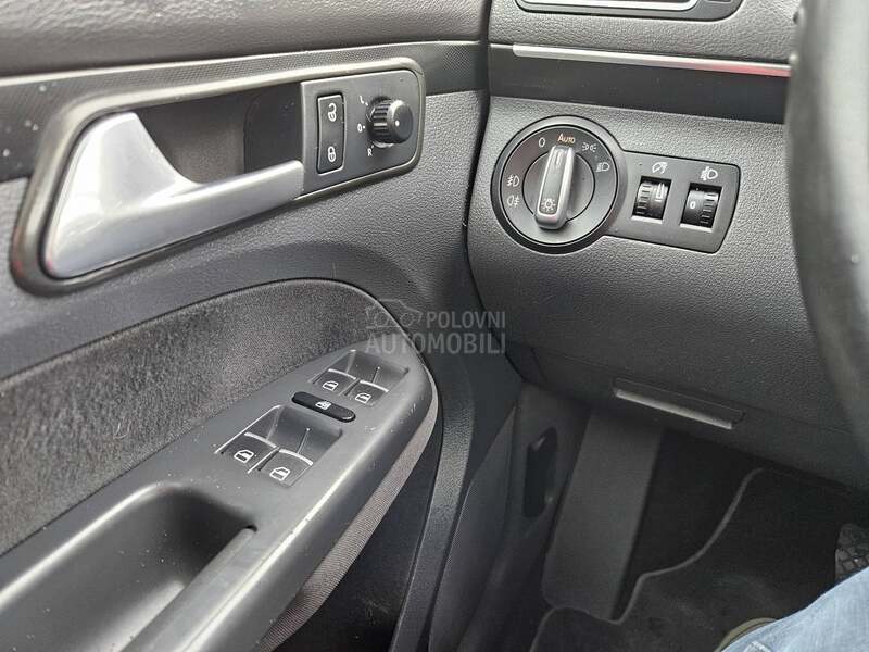 Volkswagen Touran HIGHTLINE D S G