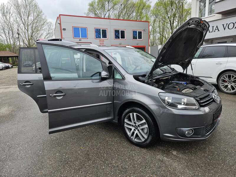 Volkswagen Touran HIGHTLINE D S G