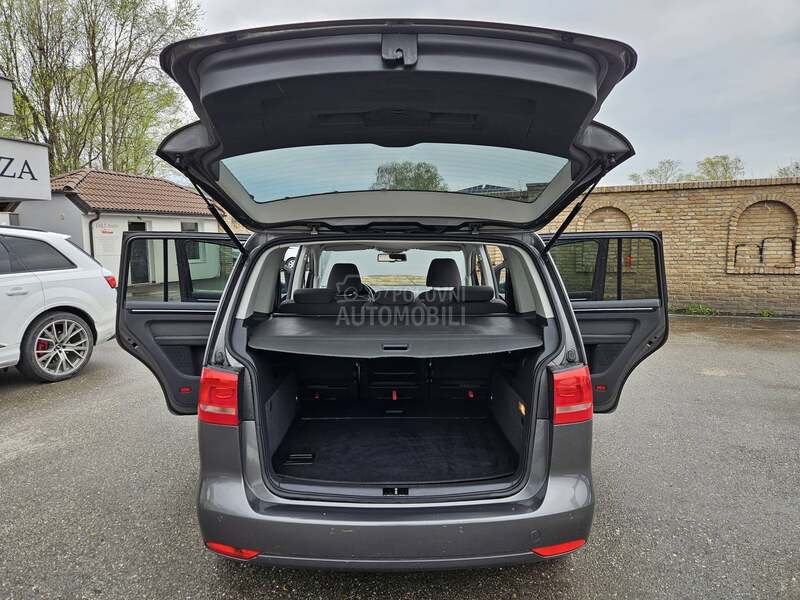 Volkswagen Touran HIGHTLINE D S G
