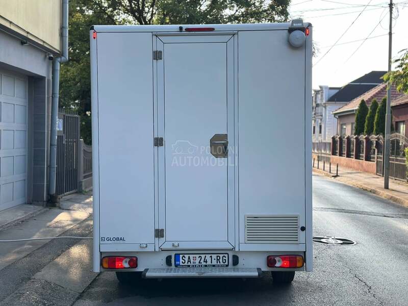 Renault Master FOOD TRUCK/FAST FOOD