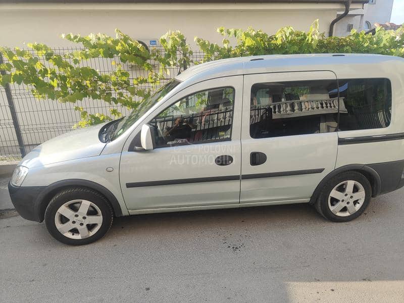 Opel Combo 1.6 CNG CH