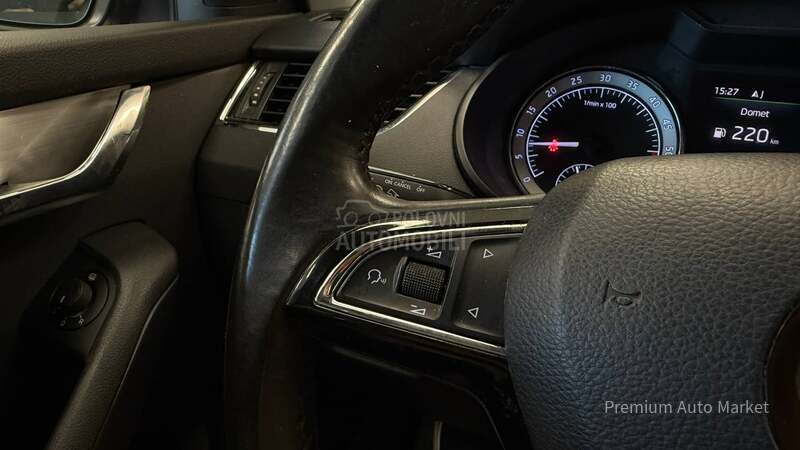 Škoda Octavia //1.6 TDI/N.AVI/FUL