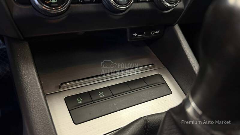 Škoda Octavia //1.6 TDI/N.AVI/FUL