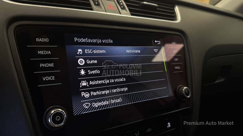 Škoda Octavia //1.6 TDI/N.AVI/FUL