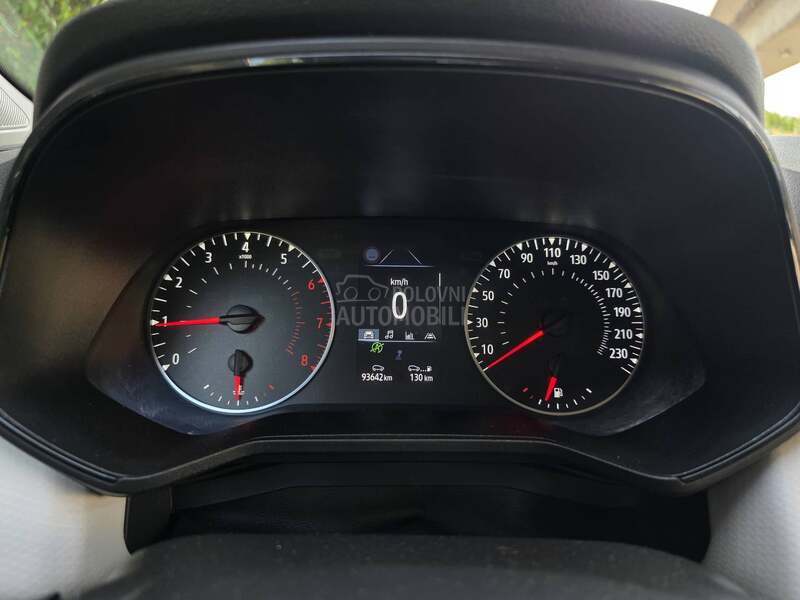 Renault Clio 1.0 tCE lImiteD