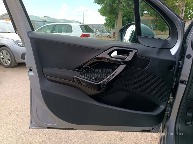 Peugeot 208 1.5BlueHDI