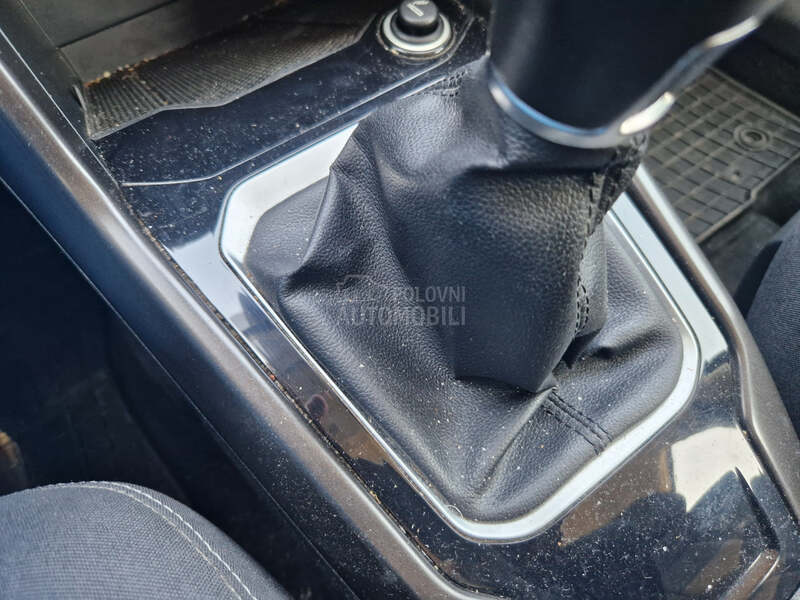 Volkswagen T-Roc 1.6tdi sport