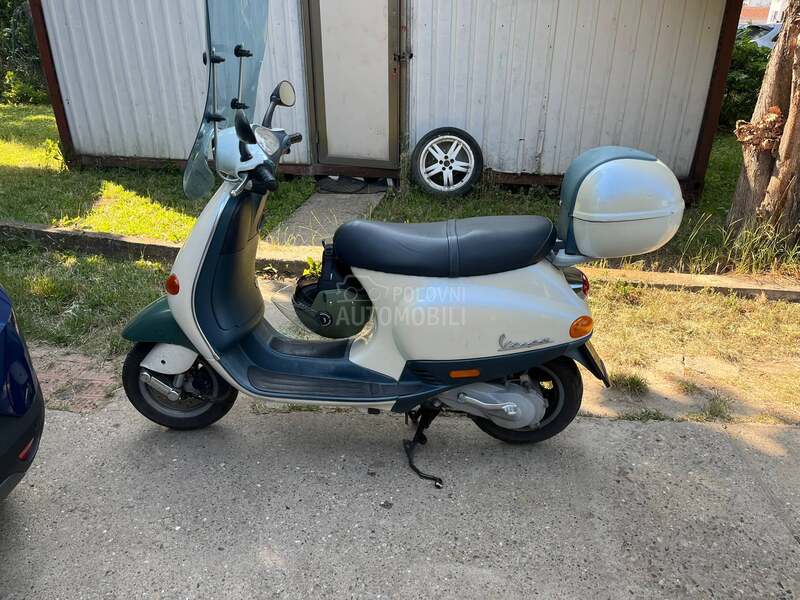 Piaggio Vespa et2
