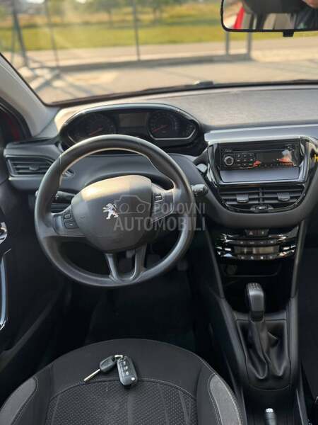 Peugeot 208 NOV