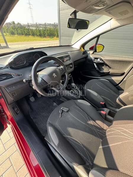 Peugeot 208 NOV