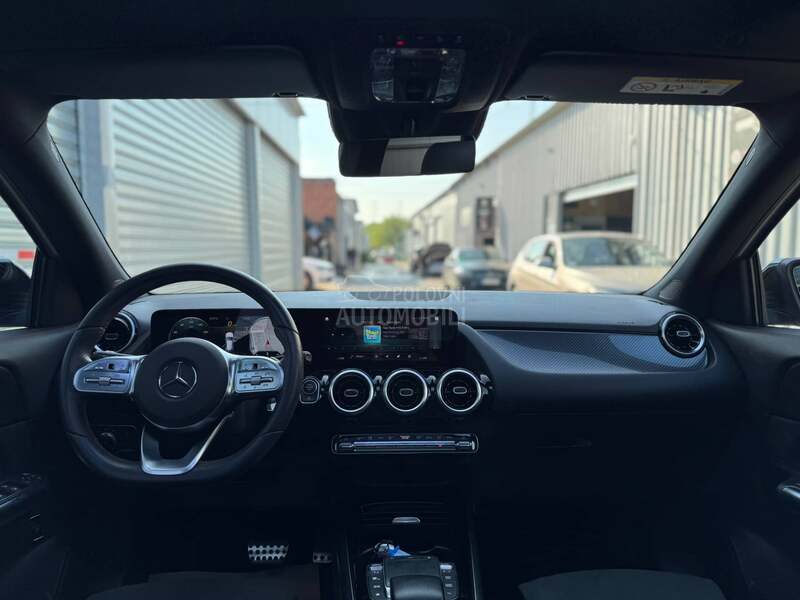 Mercedes Benz GLA 200 D/AMG/BLACK/20