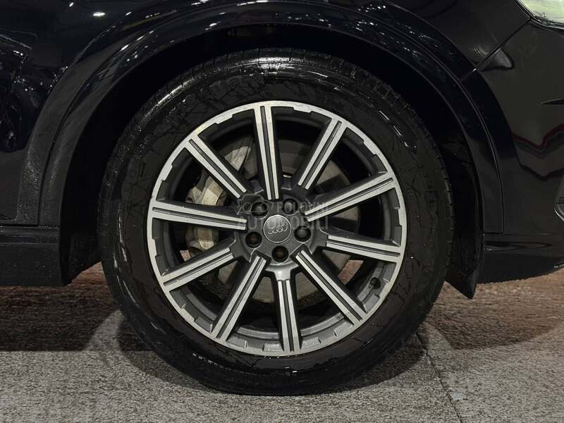 Audi Q7 S-Line/Panora/7sed