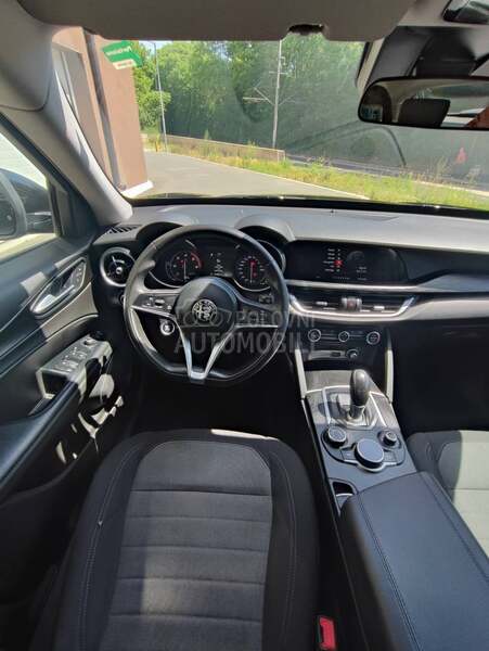 Alfa Romeo Stelvio 2.2 Q4