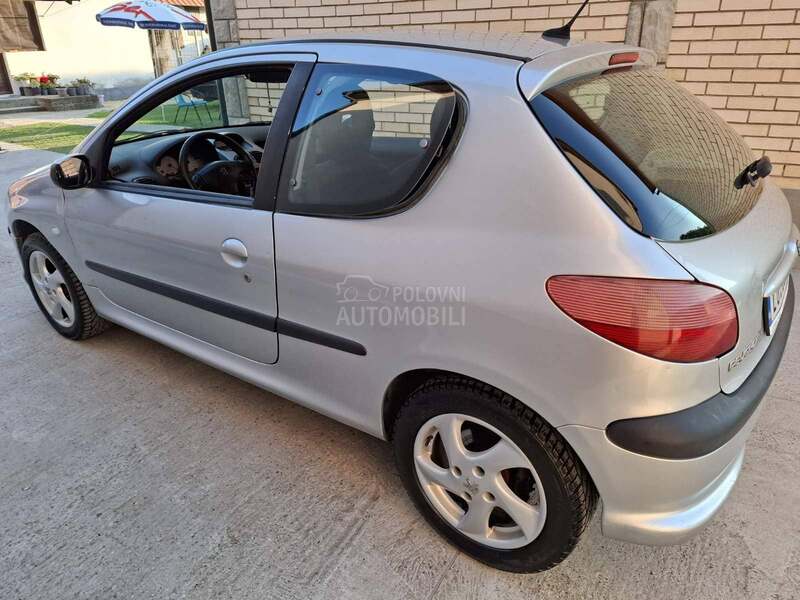 Peugeot 206 