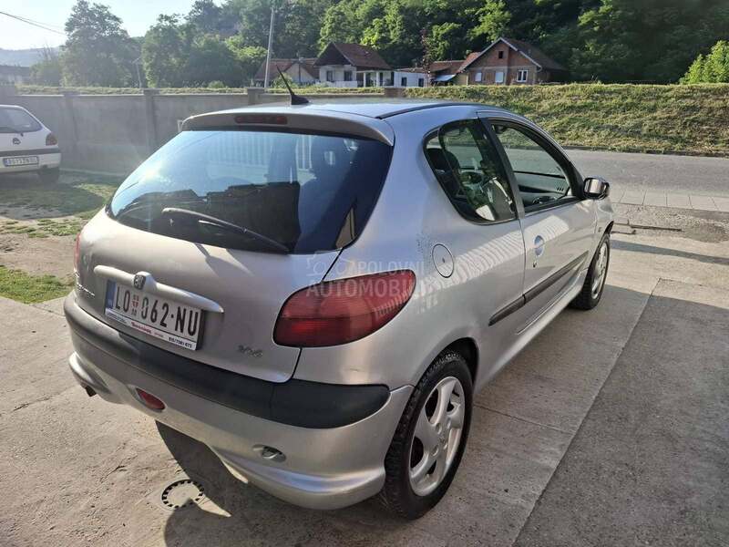 Peugeot 206 