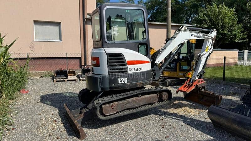 Bobcat E26 2014God.