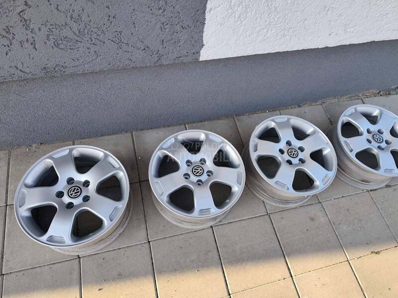 Aluminijumske felne  16" Bez rupa