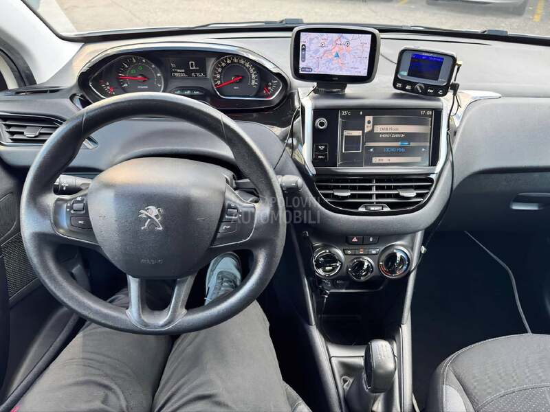 Peugeot 208 1.2 VTI