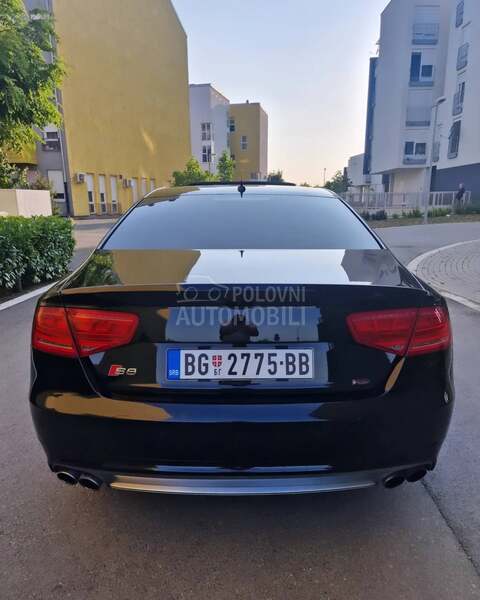 Audi S8 S8 Carbon edition