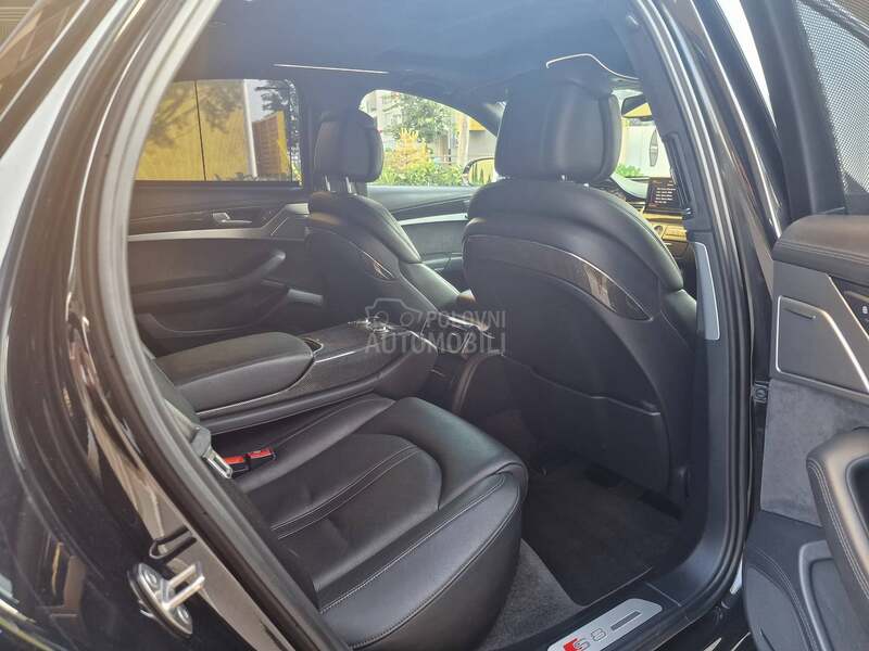 Audi S8 S8 Carbon edition