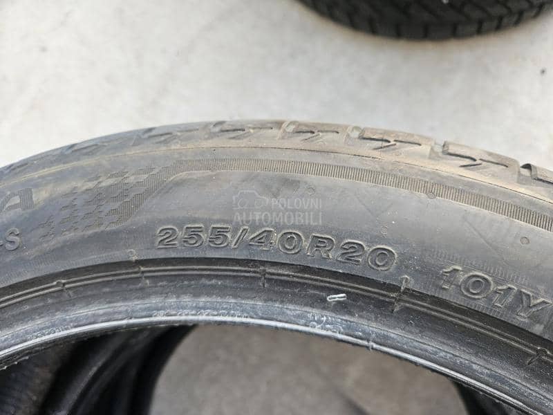 Bridgestone 255/40 R20 Letnja