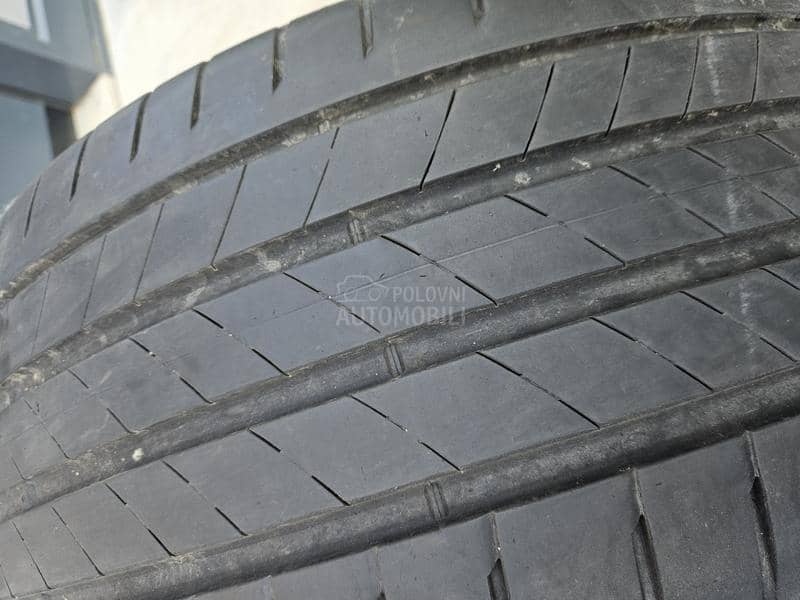 Bridgestone 255/40 R20 Letnja