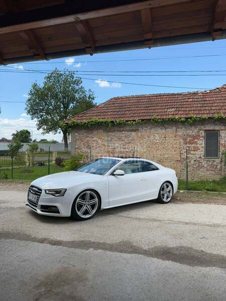 Audi S5 