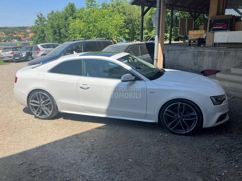 Audi S5 