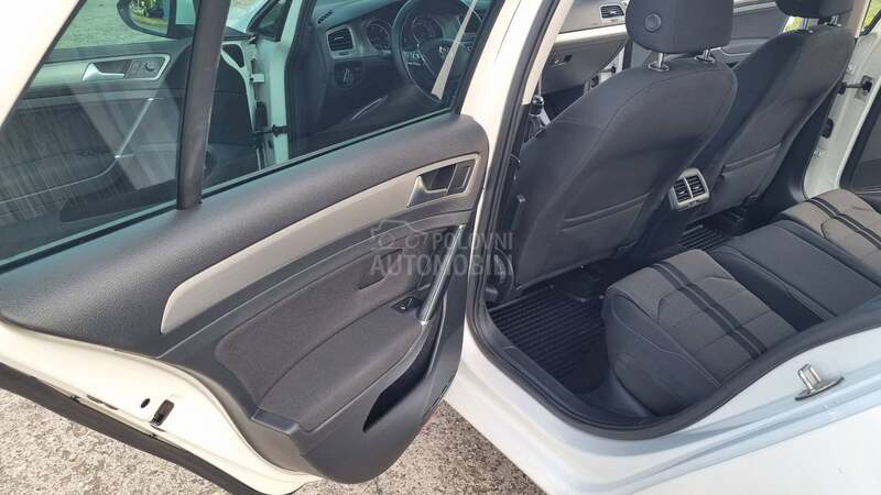 Volkswagen Golf 7 1.6 TDI P.E.R.L.A