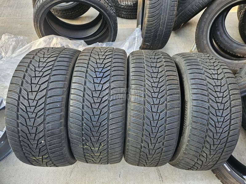 Hankook 225/50 R18 Zimska