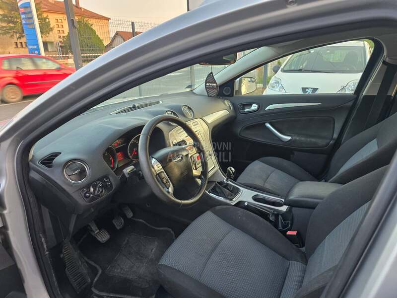 Ford Mondeo 