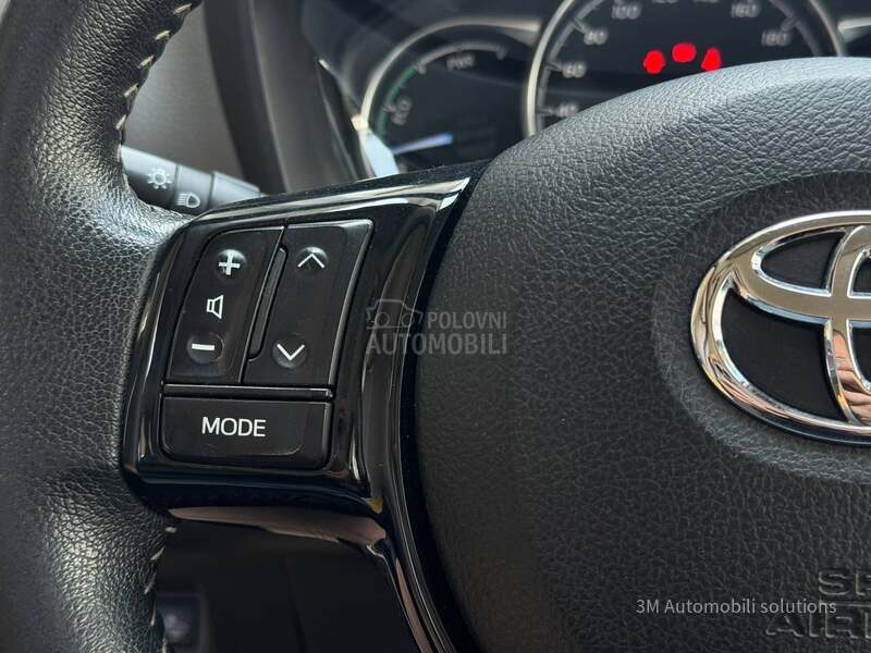 Toyota Yaris Hybrid/Aut