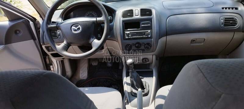 Mazda 323 