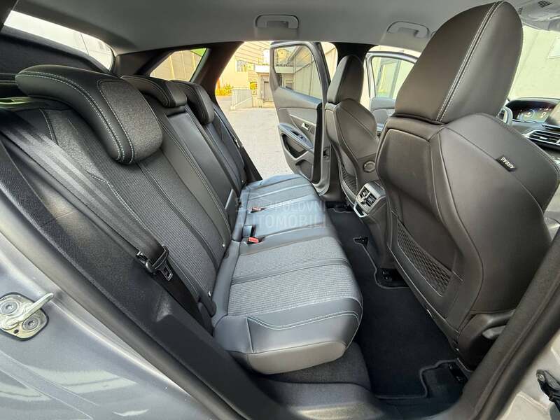 Peugeot 3008 1.5HDI/ALLURE