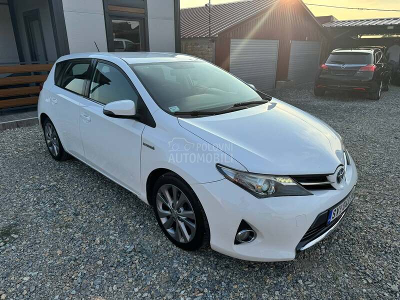 Toyota Auris 1.8 HYBRID