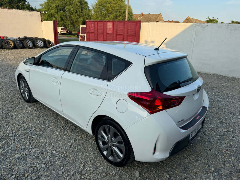 Toyota Auris 1.8 HYBRID