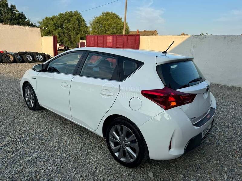 Toyota Auris 1.8 HYBRID