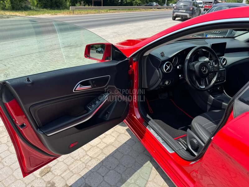 Mercedes Benz CLA 200 
