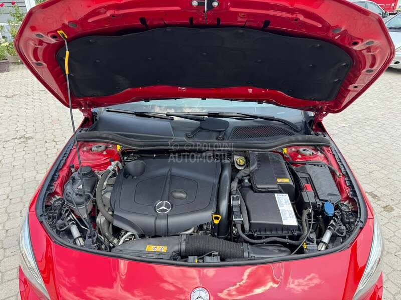 Mercedes Benz CLA 200 