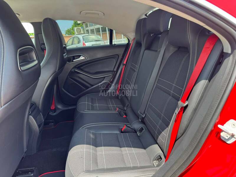 Mercedes Benz CLA 200 