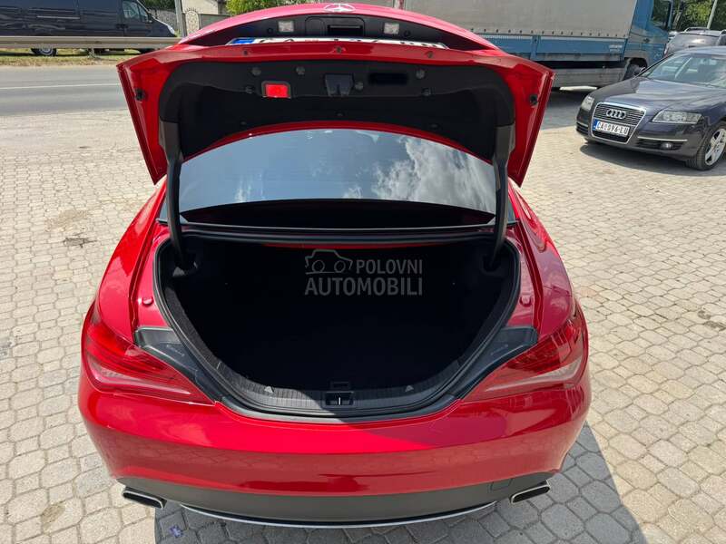 Mercedes Benz CLA 200 