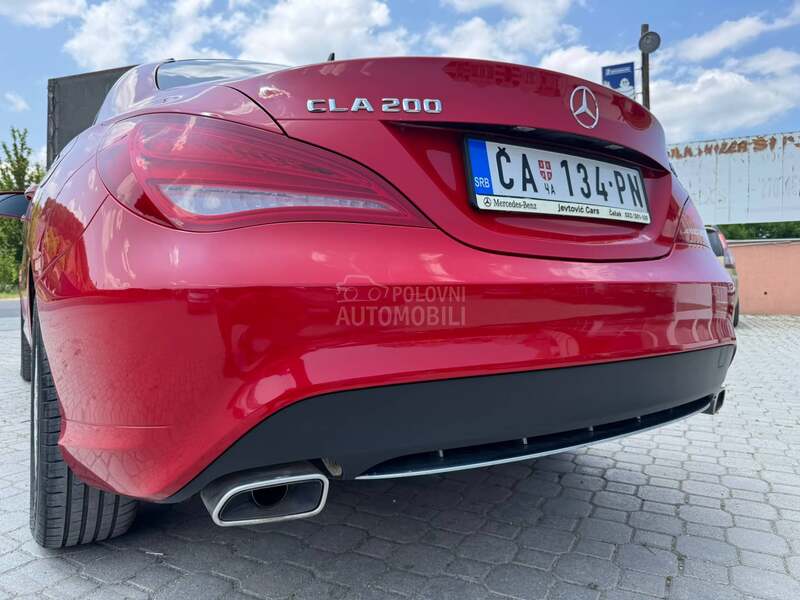 Mercedes Benz CLA 200 