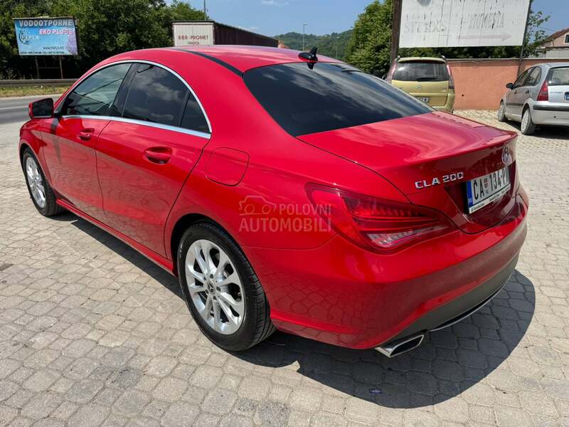 Mercedes Benz CLA 200 
