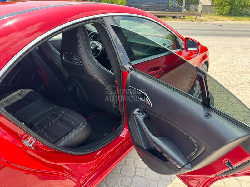 Mercedes Benz CLA 200 
